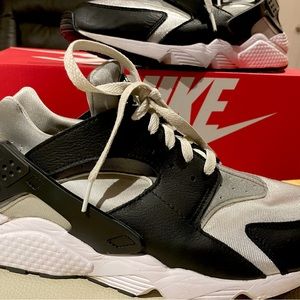 Nike Huarache Sneakers